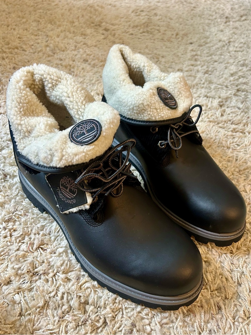 NWB Men’s Timberland Black Leather Sherpa Collar Lace-Up Boots